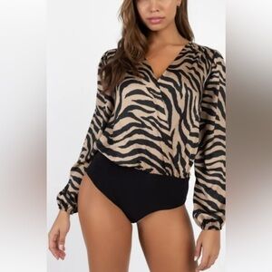 Haute Mode~NWOT~Silky V-Neck Zebra Print Bodysuit Blouse~Long Sleeve~Size S & M